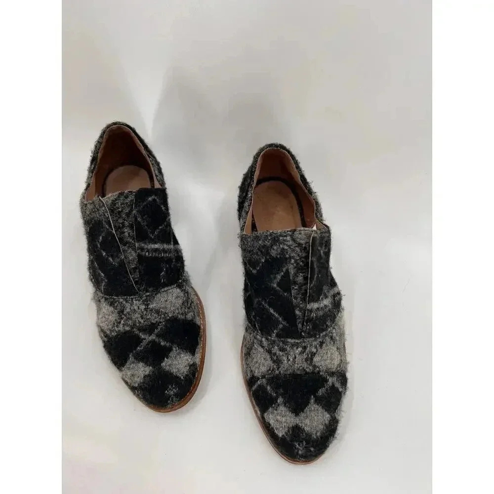 All Black Brand Women Size 7.5 Gray/Black Cut Out Flat Loafer Shoe Leather Sole